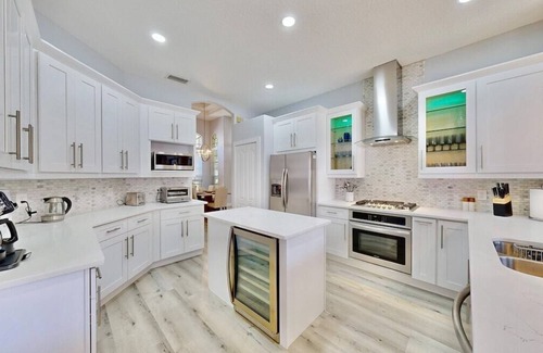 Seffner Community Alliance Casa | Serene Palms Retreat