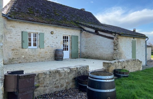 Saint-Meard-de-Gurcon Casa | Serene périgourdine with equestrian facilities and immediate access to forest