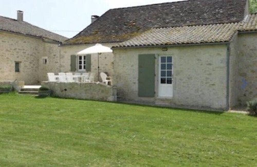 Saint-Meard-de-Gurcon Casa | Serene périgourdine with equestrian facilities and immediate access to forest