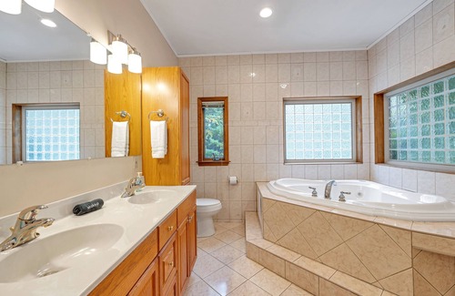 Reeders Casa | Serene Poconos Home with Private Swimming Pool, Hot Tub, Game Room & more