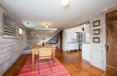North Egremont Casa | Serene Renovated Barn w/ Firepit