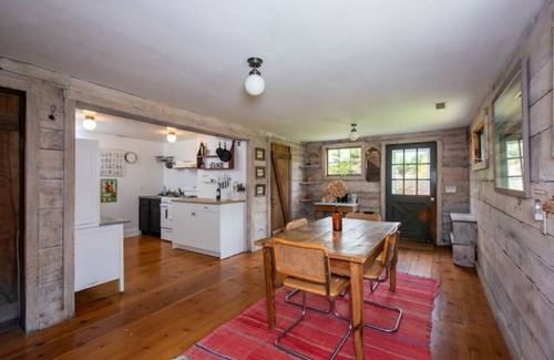 North Egremont Casa | Serene Renovated Barn w/ Firepit