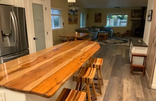 Crescent City Casa | Serene restful redwoods getaway