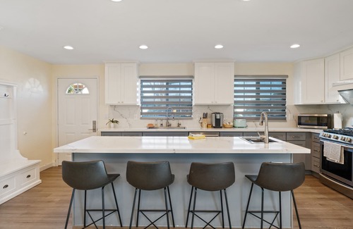 Harbor Casa | Serene Retreat in East Long Beach