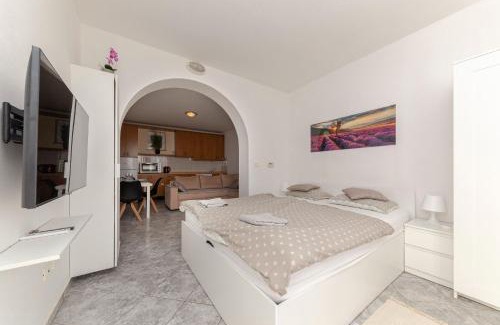 Koper Apartamento | Serene Retreat St Anton Apartments - Happy Rentals