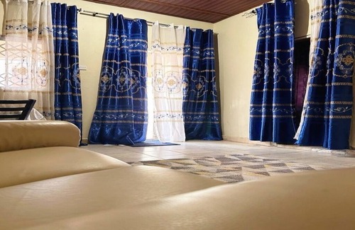 Kololi Apartamento | Serene Room and Living Room