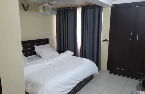 Madina Apartamento | Serene Royal Residence