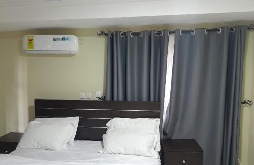 Madina Apartamento | Serene Royal Residence