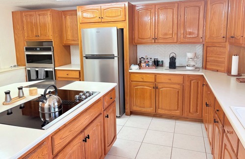 Bodden Town Casa | Serene, Spacious Home – Minutes away from Beach