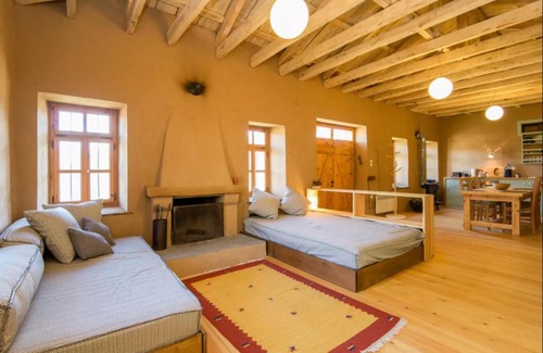 Prespes Casa | Serene Stone House