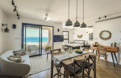 Jaffa Apartamento | Serene Studio Apt w Balcony Overlooking the Sea with Shelter by Sea N' Rent