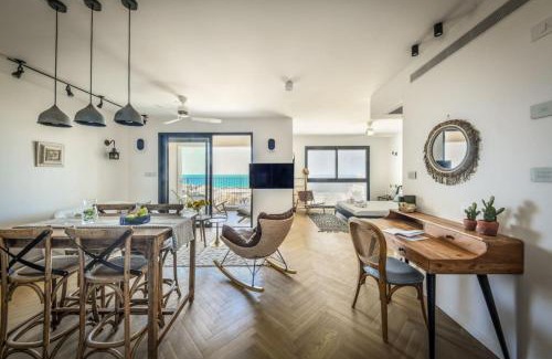 Jaffa Apartamento | Serene Studio Apt w Balcony Overlooking the Sea with Shelter by Sea N' Rent
