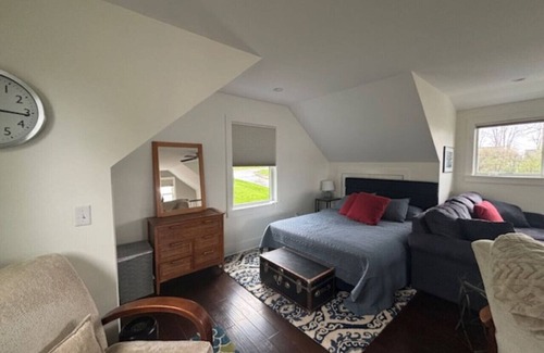 Skaneateles Casa | Serene Studio-Skaneateles Lake Front