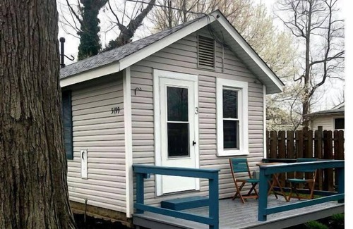 Geneva-on-the-Lake Casa | Serene Suite right off GOTL Strip! Sleeps 2!