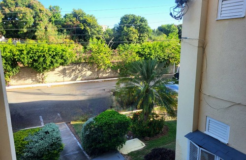Havendale Apartamento | Serene Super Studio Apartment with porch in Kingston