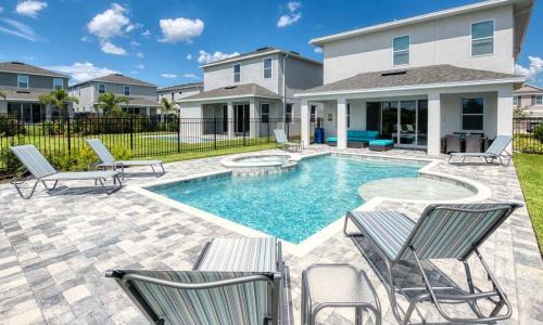 Bay Lake Casa | Serene Vibrant 4 Bdrm Villa with Games Room at Encore
