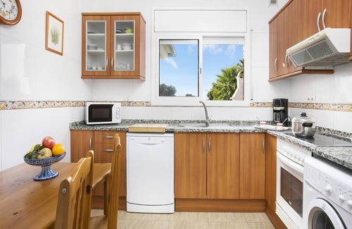 Lloret Blau Villa | Villa con piscina y comedor al aire libre
