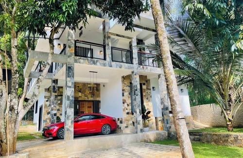 Wegala Casa | Serene Village Escape Near Knuckles — Nature, Hikes & Waterfalls!