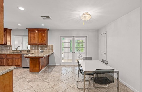 Bakersfield Casa | The River Nest