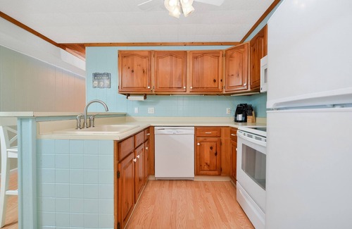 Selbyville Casa | Serene Waterfront Home En Fenwick Island - Pasos para la piscina. Minutos a la playa.