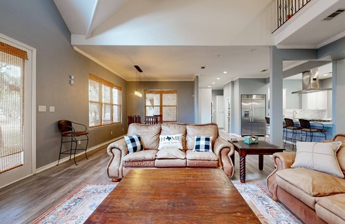Burnet Casa | Serene waterfront house with pool table, game room and lake views