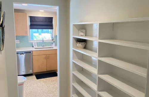 Sarasota Casa | Serene yard and pool, 1 mile to beach, pets OK, patio TV, Kayaks