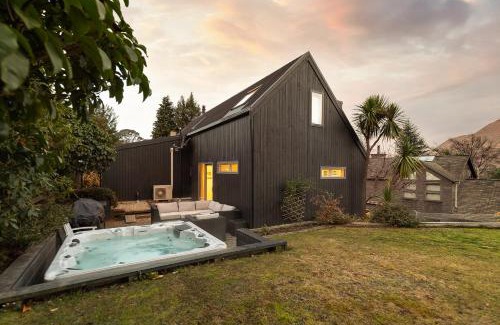 Sunshine Bay Casa | Serenity, 5 mins from Queenstown