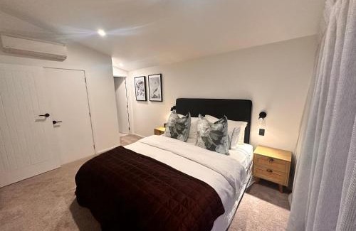 Sunshine Bay Casa | Serenity, 5 mins from Queenstown
