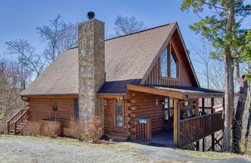 Sevierville Casa | Serenity, A Rustic Log Cabin Retreat