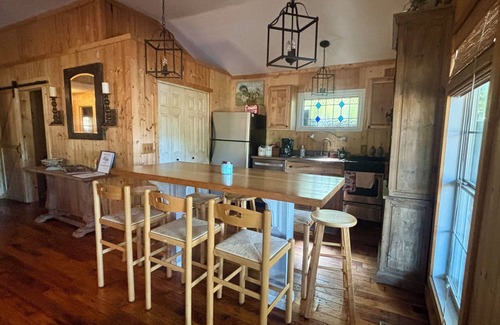 Fort Payne Cabina | Serenity at Little River Canyon with Private Lake and Dock