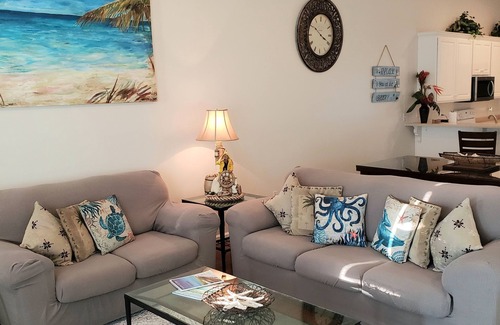 Holiday Beach Casa | Alquiler mensual disponible! '"SERENITY by the SEA", piscina, paseo a la playa