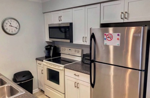 Waterford Plantation Casa | Serenity by the Coast: Near Airport & Golf Course