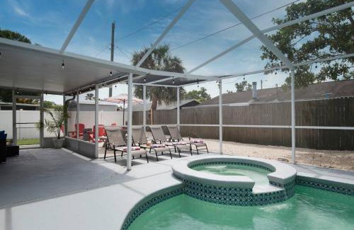 Apollo Beach Apartamento | Serenity by the Sea Heated Pool and Spa