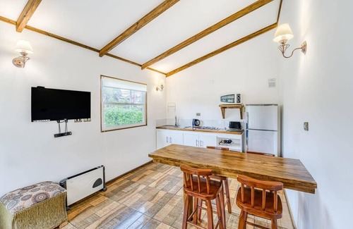 Algarrobo Cabina | Serenity Cabin 2B W/Wifi, Smart TV & Parking.