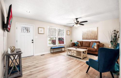 Clarksville Casa | Serenity Cottage 300mbps Wifi - Dog Friendly