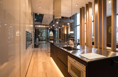Whistler Creekside Chalet De Esquí | Serenity Estate Kadenwood | Ski-In Out, Hot Tub, Pool Table, Cinema Room