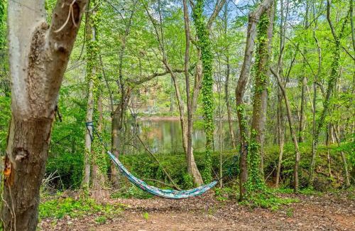 Southwest Raleigh Casa | Serenity Haven Pond View with Pool