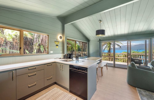 Lake Tarawera Casa | SERENITY HEIGHTS