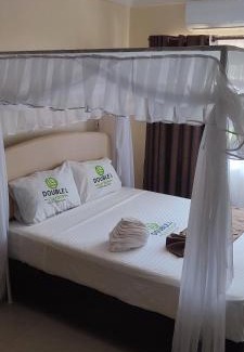 Lodwar Cama Y Desayuno | Serenity Hideout