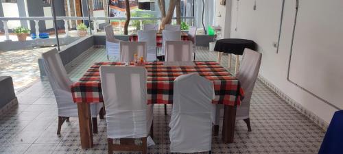 Lodwar Cama Y Desayuno | Serenity Hideout