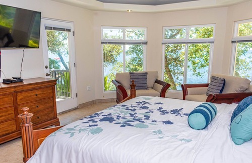 Roatan Villa | Dolgellau Annexe Mountains Walks and Sea.Escapada privada perfecta con jardín propio