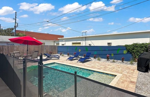 North Kenwood Casa | Serenity in North Kenwood