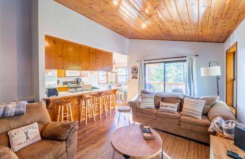 Sonora Cabina | Serenity in the Pines: Cozy Mountain Retreat