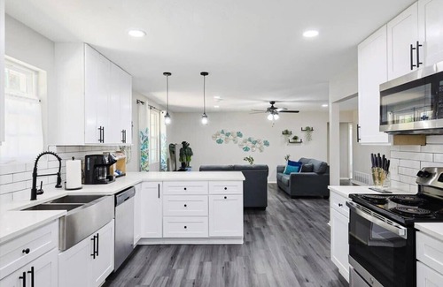 Shady Shores Casa | Serenity in the South - 3BD/2BA Peaceful Hideaway