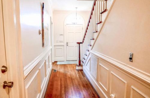 Harbison Casa | Serenity in the Suburbs