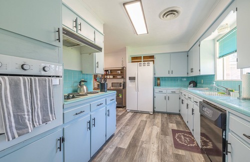 Woodson Village - Pershing Casa | Serenity In The City With Huge Backyard 4 Bedroom Home by RedAwning
