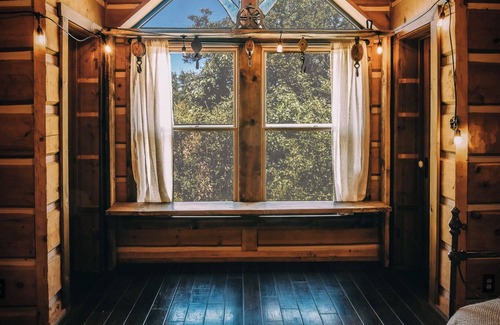 Julian Cabina | Serenity in the Woods - Beautiful Log Cabin on 2 acres with AC & WiFi & Xbox