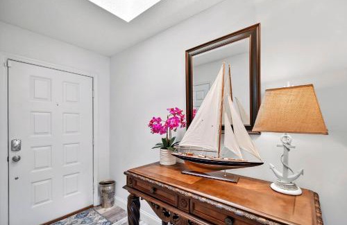 Saint Simons Island Casa | Serenity Lake Cottage