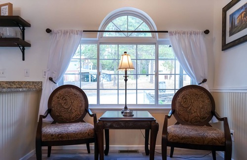 Elk Casa | Serenity Lodge - big house on the lake for family gatherings