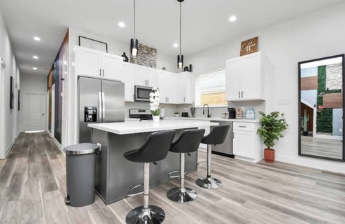 OST - South Union Casa | Serenity Lodge| Near Med Center